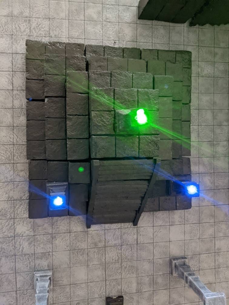 LED Flickering Torch Pillar set of 4 for Dungeons & Dragons, Warhammer, Age of Sigmar and other Tabletop RPG terrain