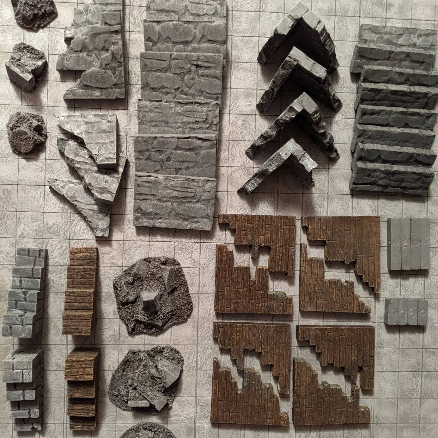 Modular Ruins Set for Dungeons and Dragons/ Warhammer 40k/ Age of Sigmar Terrain